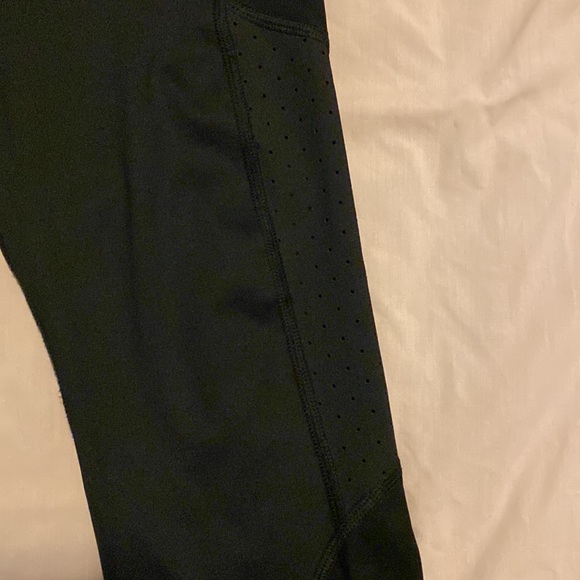 Quick dry capris - Picture 2 of 6